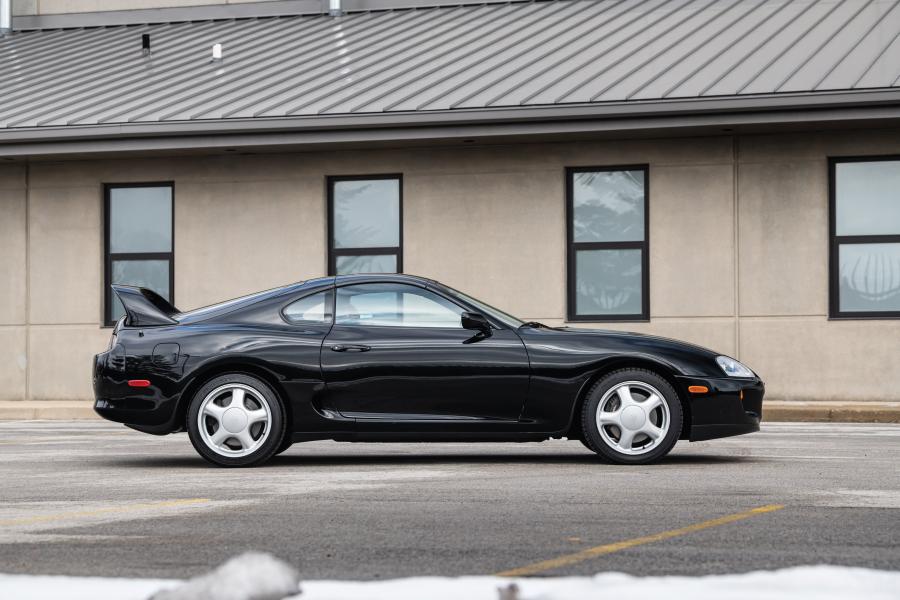 Toyota Supra Turbo Sport Roof (JZA80) 1993 года  (фото 4 из 24)